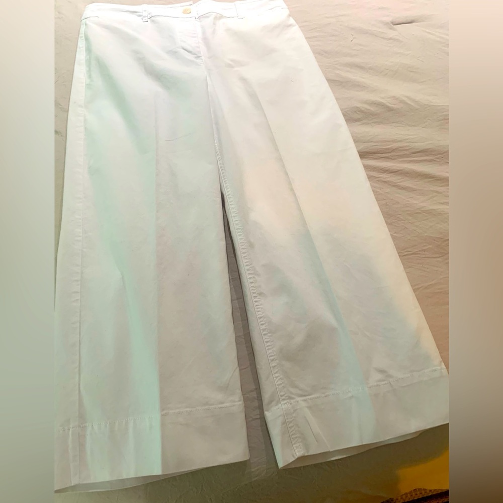 Talbot’s Classic white, wide leg, cropped 98% cotton 2% spandex jeans/slacks.